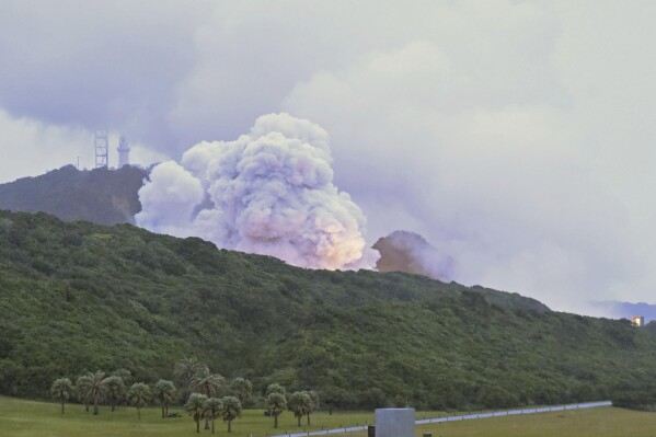 日本小型火箭发动机在一次测试中爆炸，但没有人员伤亡的报道